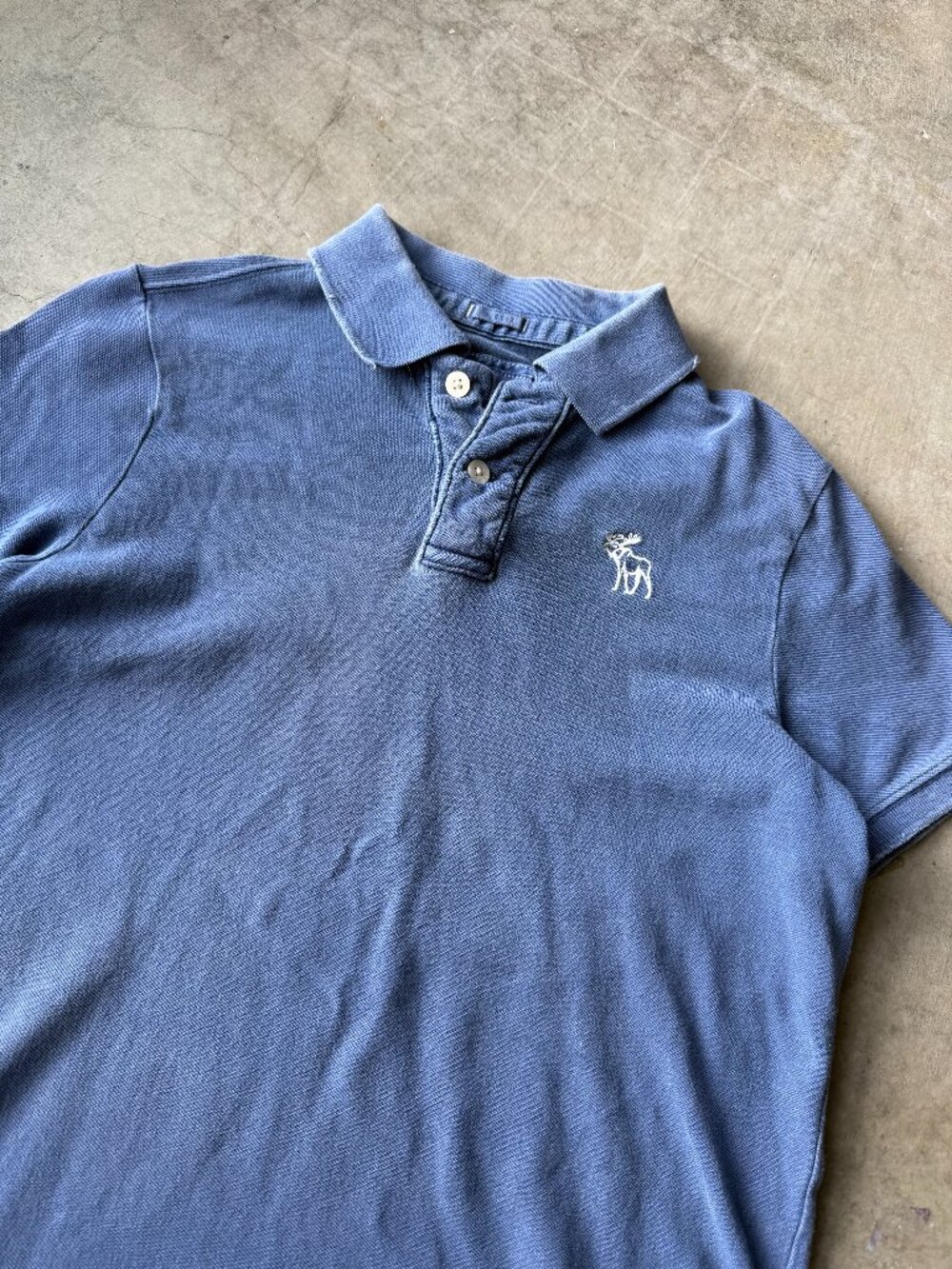 Abercrombie & Fitch Muscle Fit Polo Mens L Faded Blue Piqué Y2K frayed hem